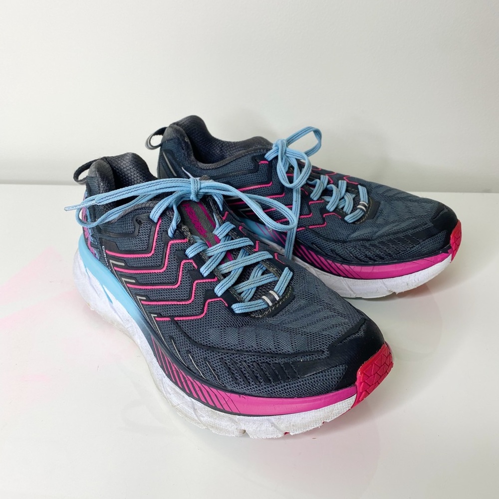 HOKAS WOMEN’S CLIFTON